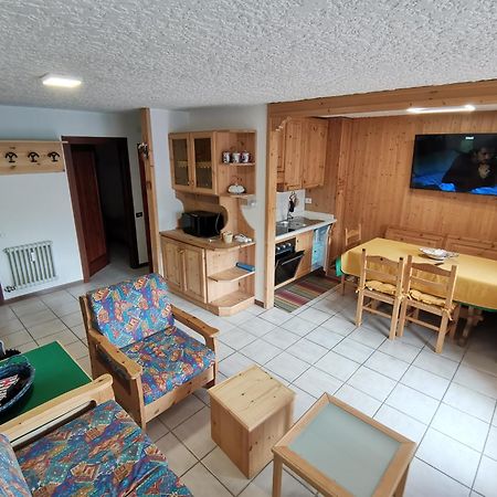 Trilocale Con Splendida Vista Sulle Piste Da Sci Appartement Folgarida Buitenkant foto